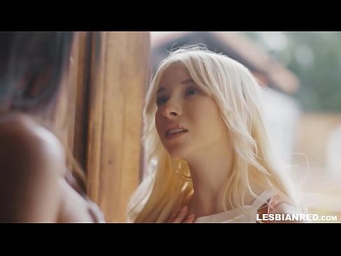 ❤️ Dívka se po několika měsících vrátí domů a skončí u lízání kundy své nevlastní matky ☑ Krásné porno u porna cs.mouthporn.ru ❌❤